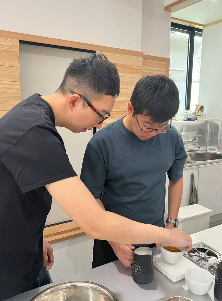 Discover Coffee Experience Latte Art Workshop in Tokyo (1.5 hours)