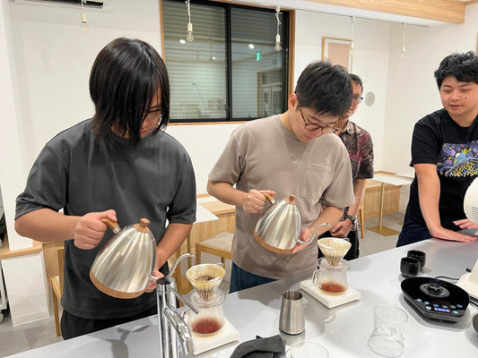 A Fun-Filled Coffee Brewing Workshop: A Great Experience for Friends